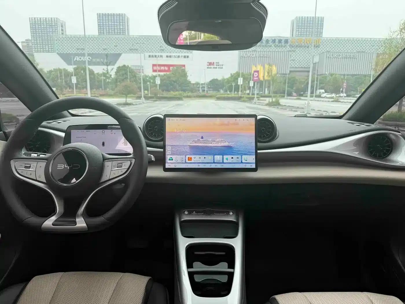 Dolphin 2025 Smart Driving Edition 410km Fashion Edition — миниатюра 8