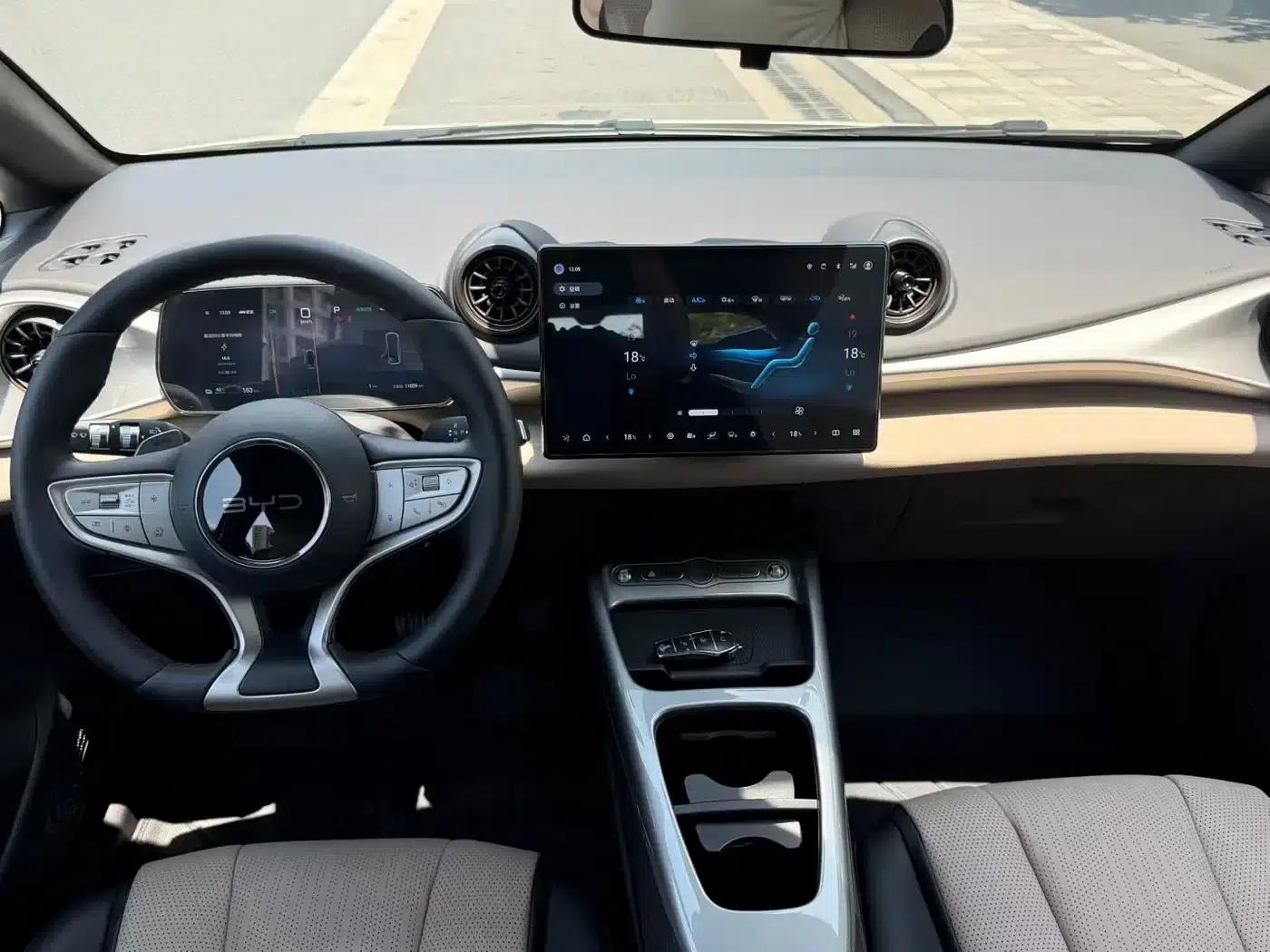 Dolphin 2025 Smart Driving Edition 410km Fashion Edition — миниатюра 9