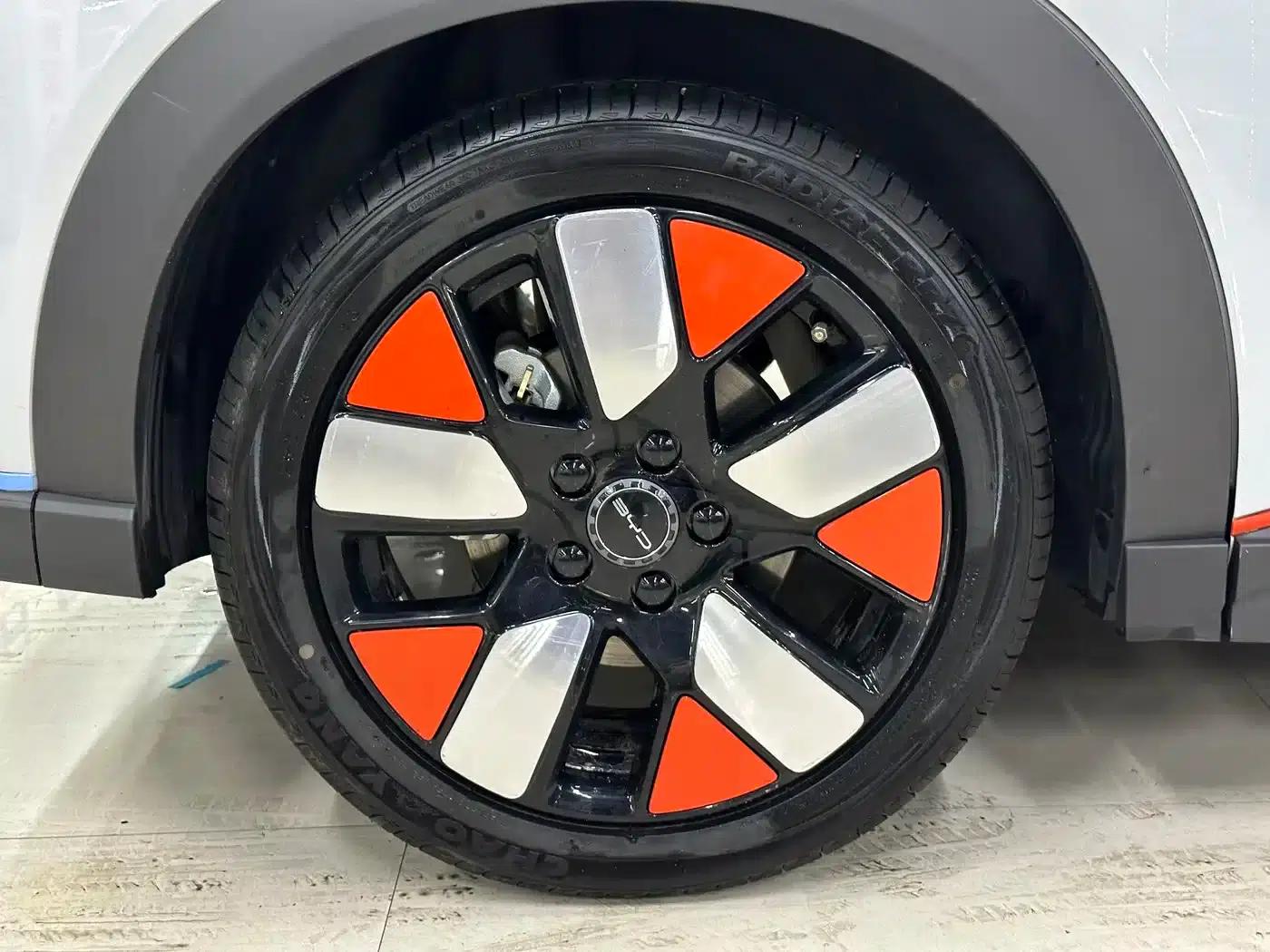 Dolphin 2021 Model 401km/h Knight Edition — миниатюра 9