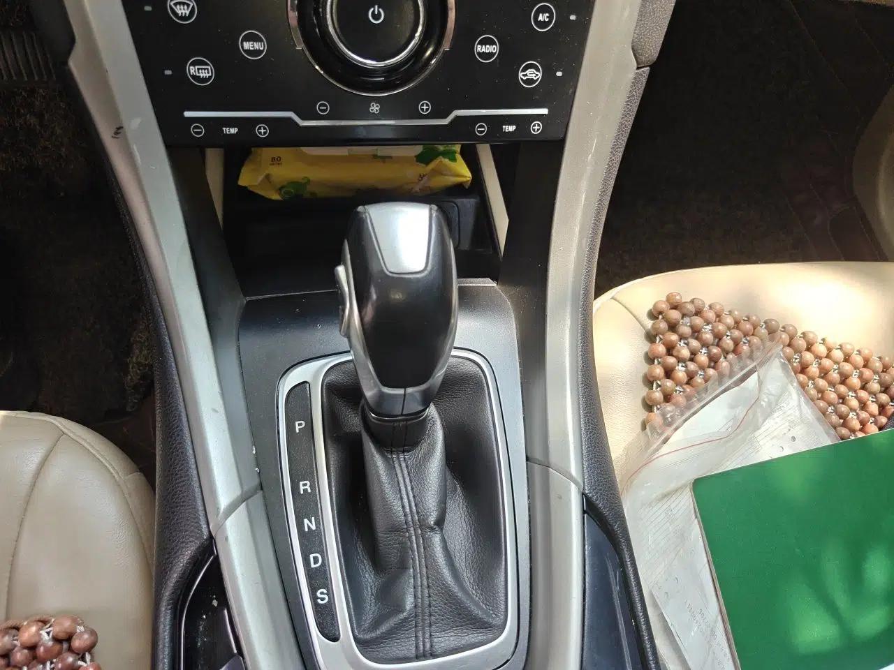 Ford Mondeo 2013 1.5L GTDi180 Fashion Edition — миниатюра 14