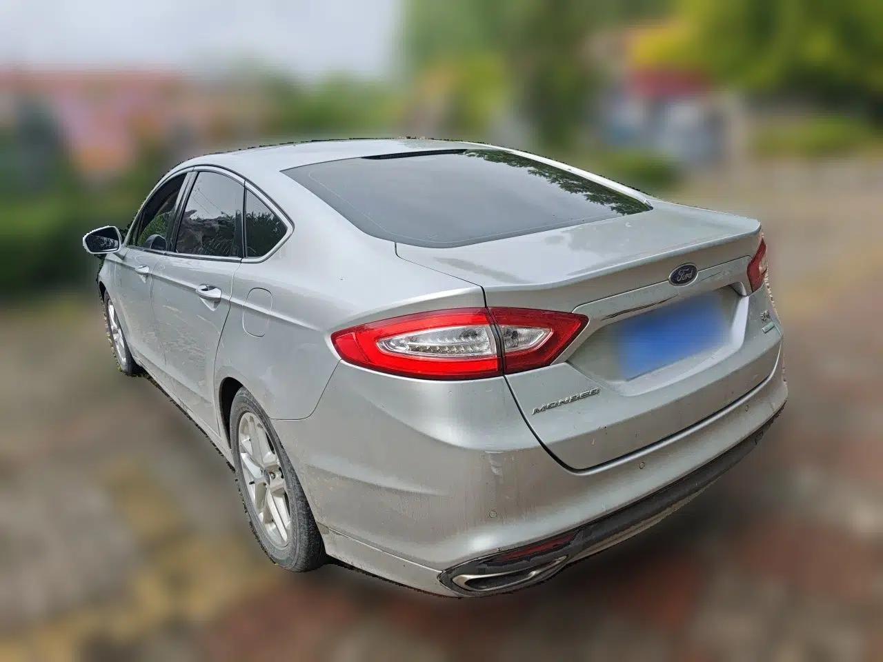 Ford Mondeo 2013 1.5L GTDi180 Fashion Edition — миниатюра 4