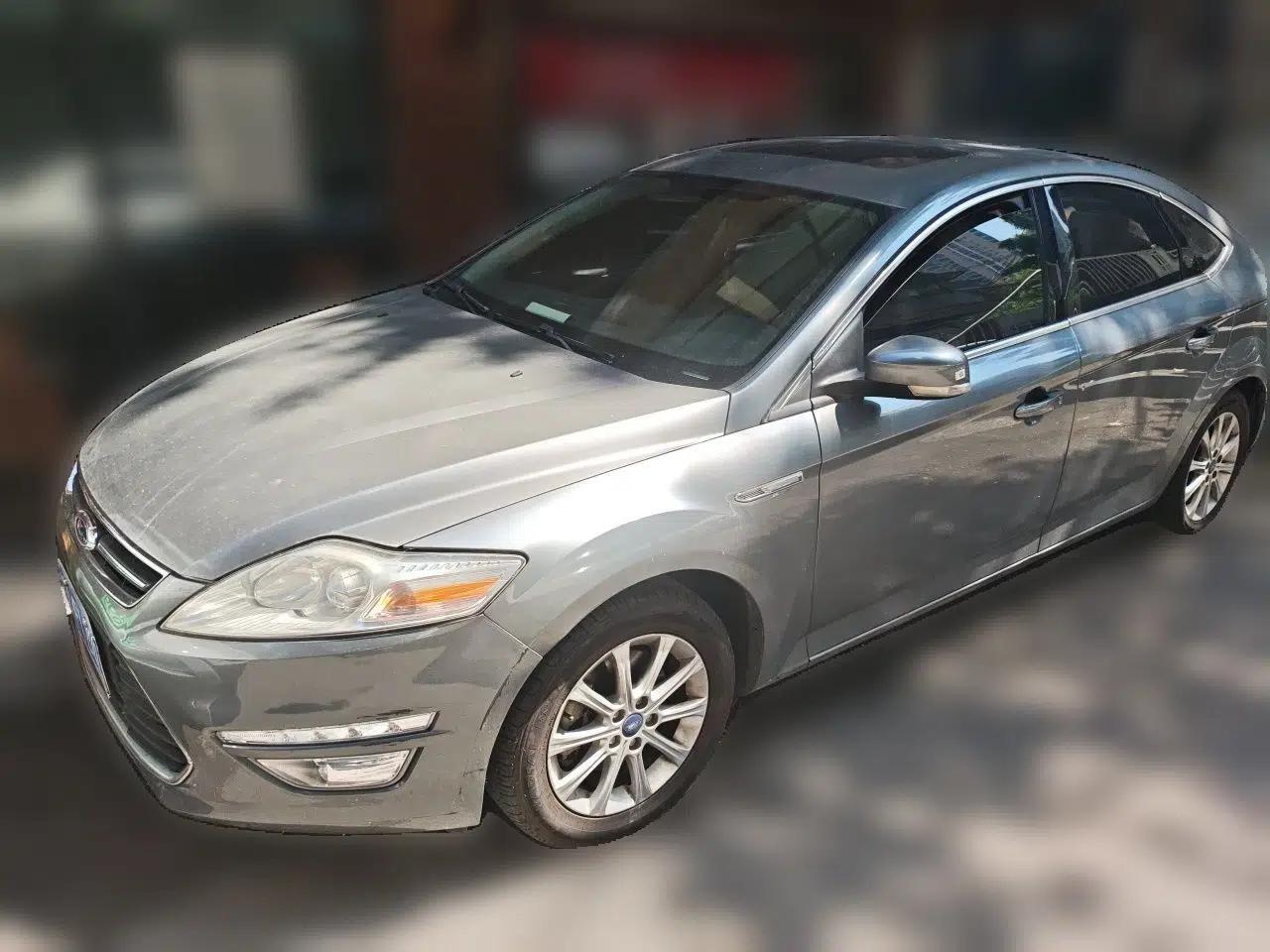 Ford Mondeo 2011 2.3L Fashion Edition — миниатюра 1