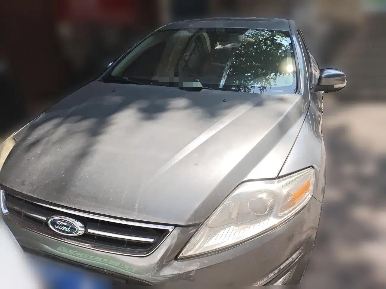 Ford Mondeo 2011 2.3L Fashion Edition — миниатюра 2