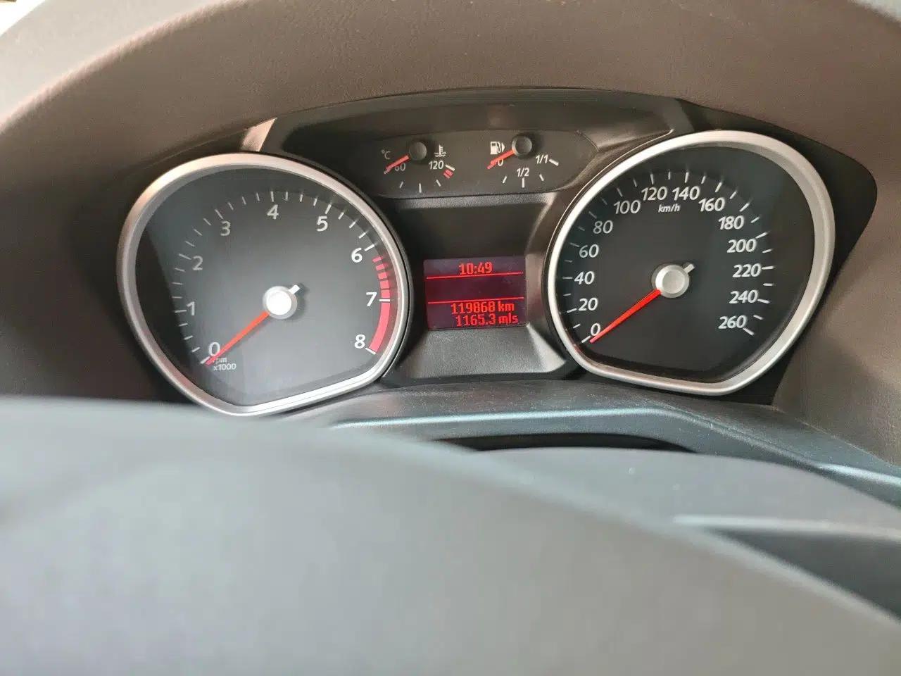 Ford Mondeo 2011 2.3L Fashion Edition — миниатюра 12