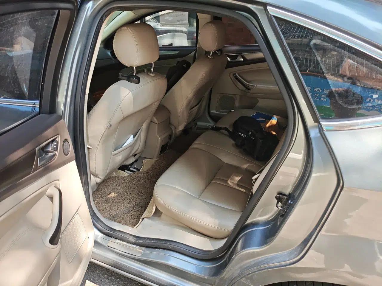 Ford Mondeo 2011 2.3L Fashion Edition — миниатюра 17
