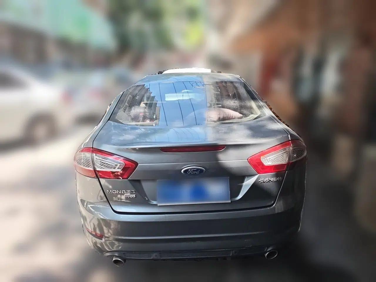 Ford Mondeo 2011 2.3L Fashion Edition — миниатюра 5