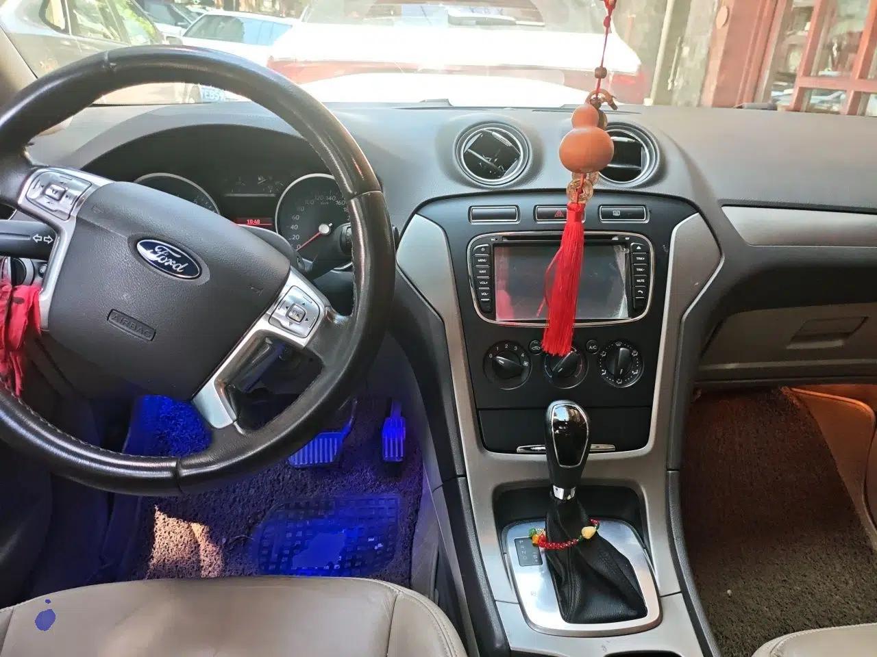 Ford Mondeo 2011 2.3L Fashion Edition — миниатюра 9