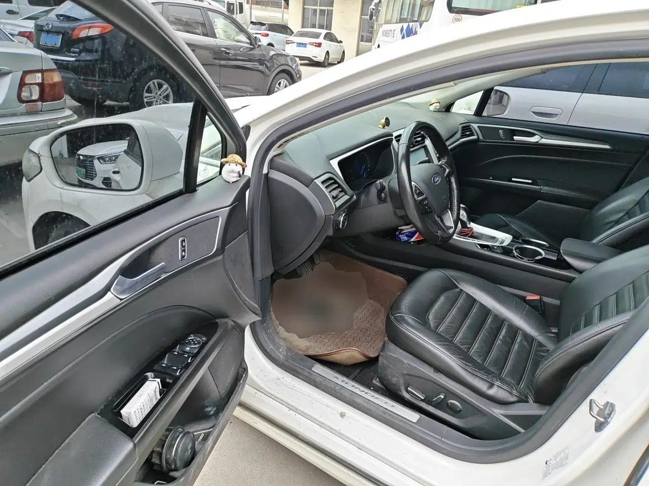Ford Mondeo 2013 1.5L GTDi180 Fashion Edition — миниатюра 16