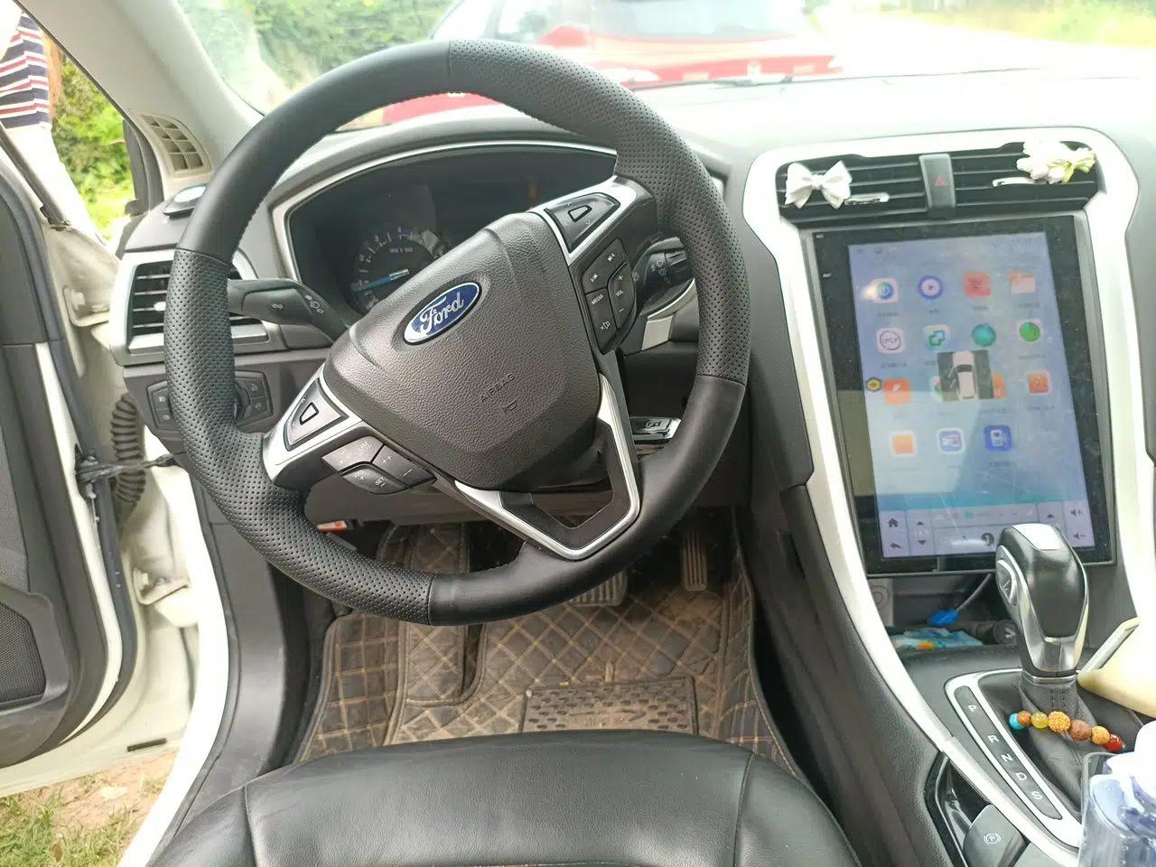 Ford Mondeo 2013 1.5L GTDi180 Fashion Edition — миниатюра 10