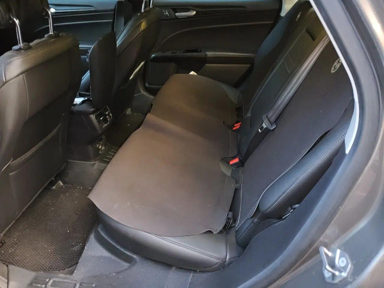 Ford Mondeo 2013 2.0L GTDi 200 Fashion Edition — миниатюра 17