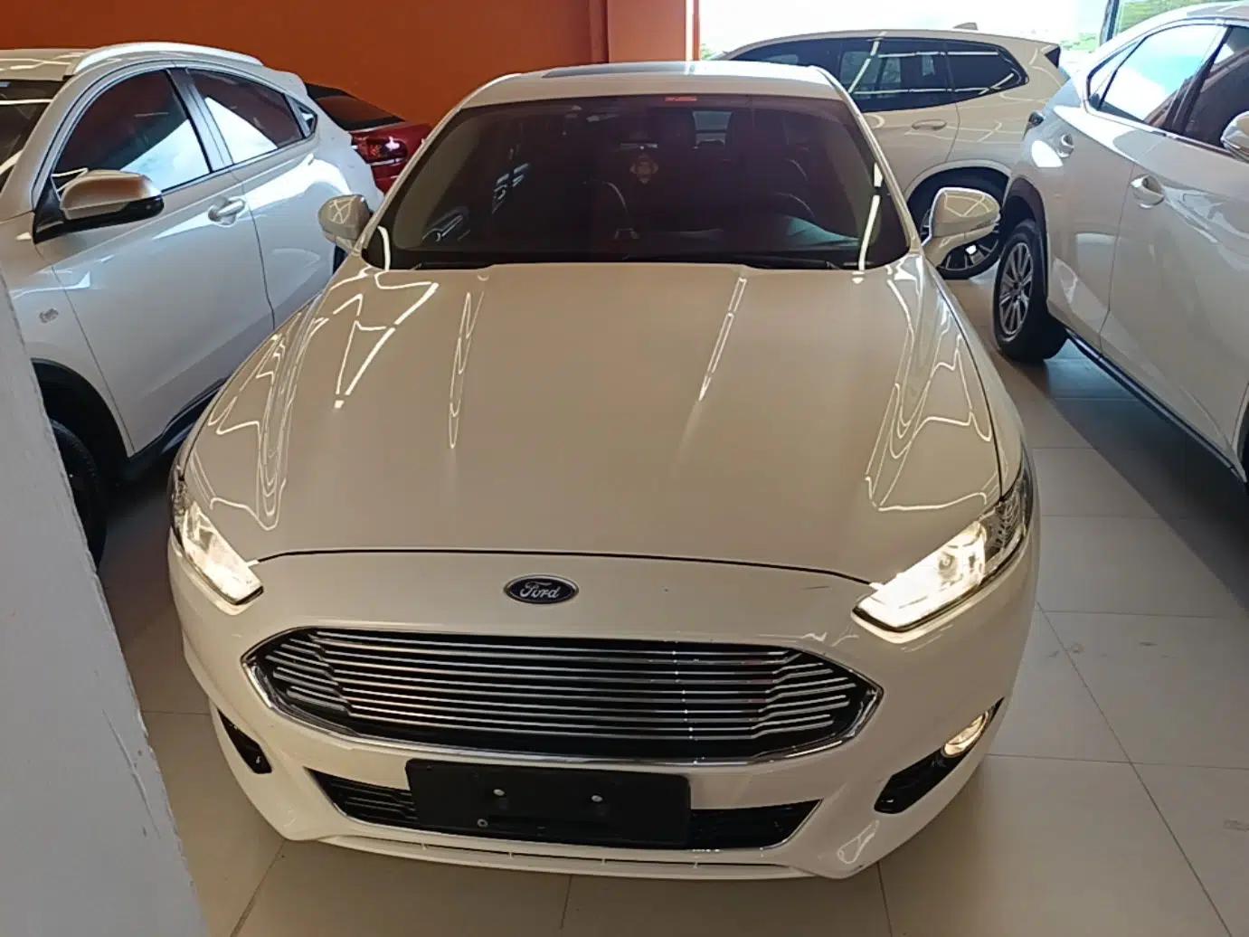 Ford Mondeo 2013 2.0L GTDi 200 Fashion Edition — миниатюра 2