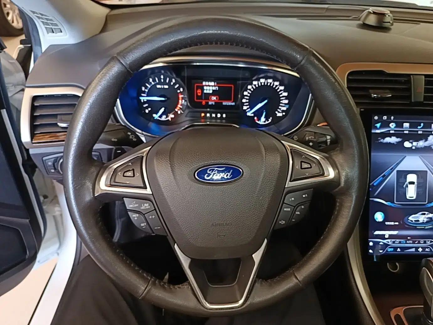 Ford Mondeo 2013 2.0L GTDi 200 Fashion Edition — миниатюра 18