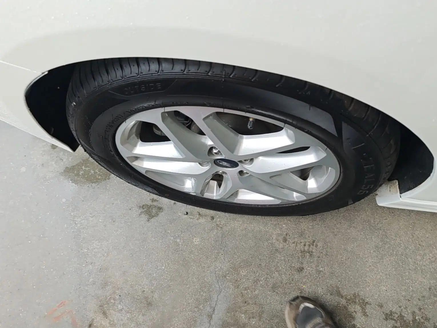 Ford Mondeo 2013 1.5L GTDi180 Fashion Edition — миниатюра 11