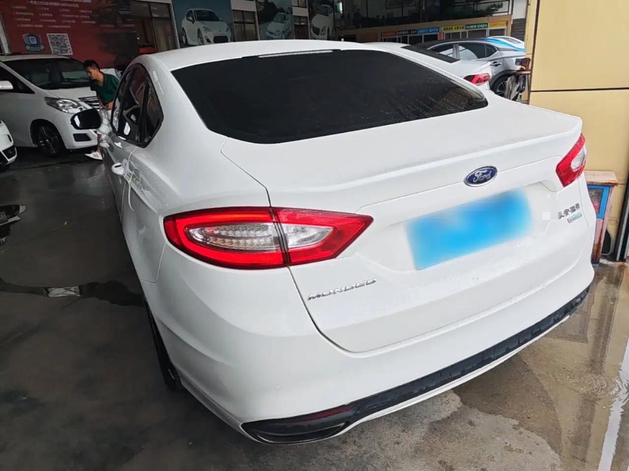 Ford Mondeo 2013 1.5L GTDi180 Fashion Edition — миниатюра 4
