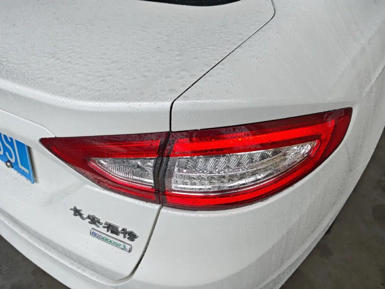 Ford Mondeo 2013 1.5L GTDi180 Fashion Edition — миниатюра 9