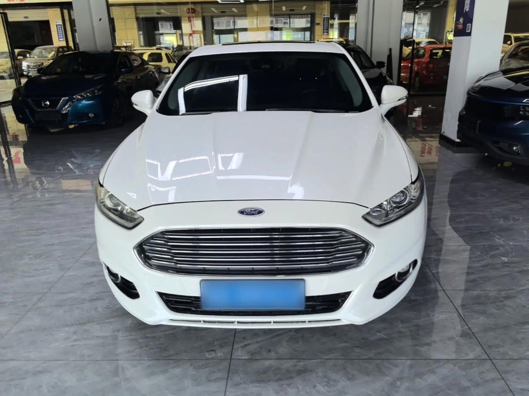 Ford Mondeo 2013 2.0L GTDi 200 Fashion Edition — миниатюра 2