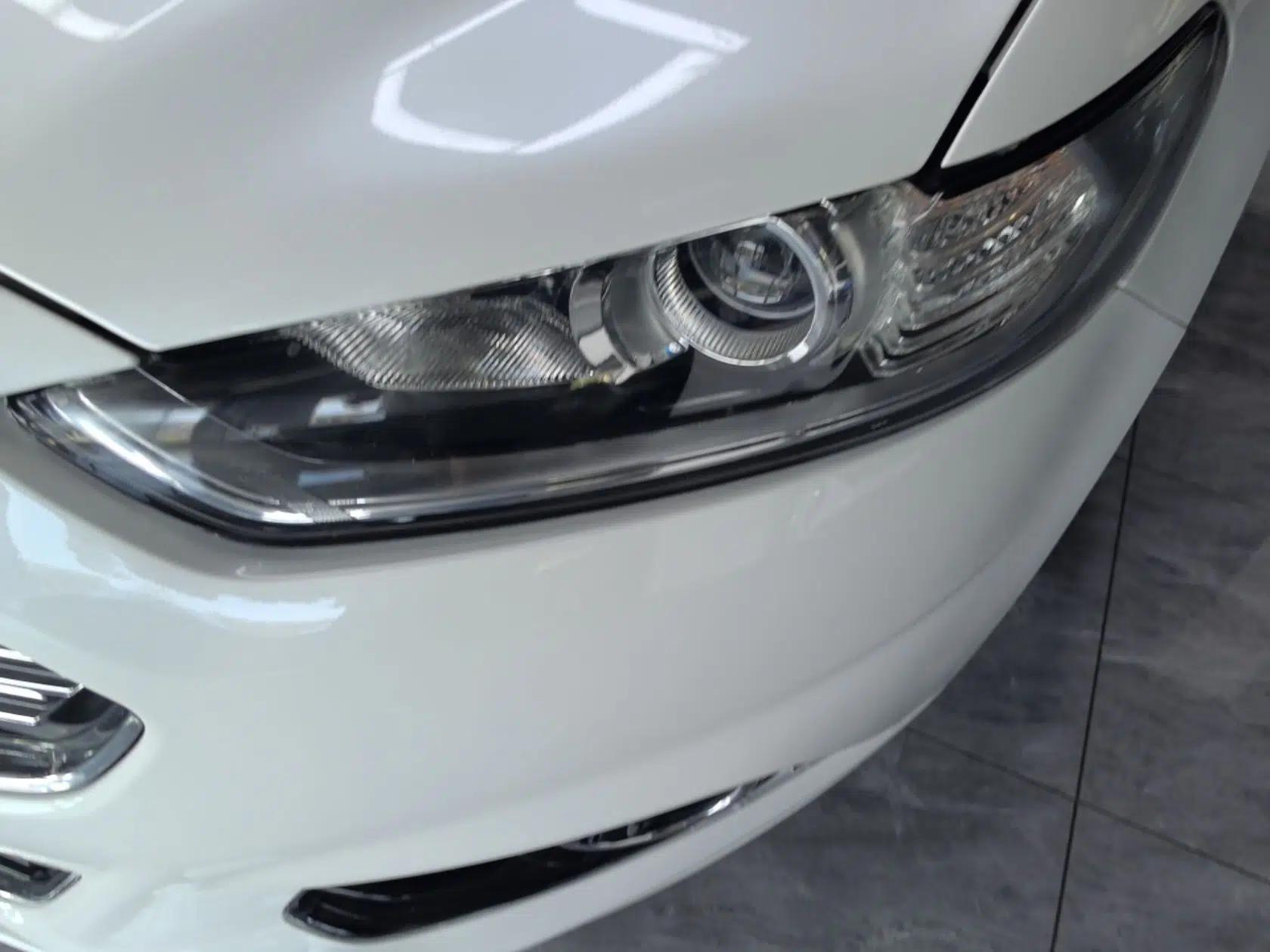 Ford Mondeo 2013 2.0L GTDi 200 Fashion Edition — миниатюра 8