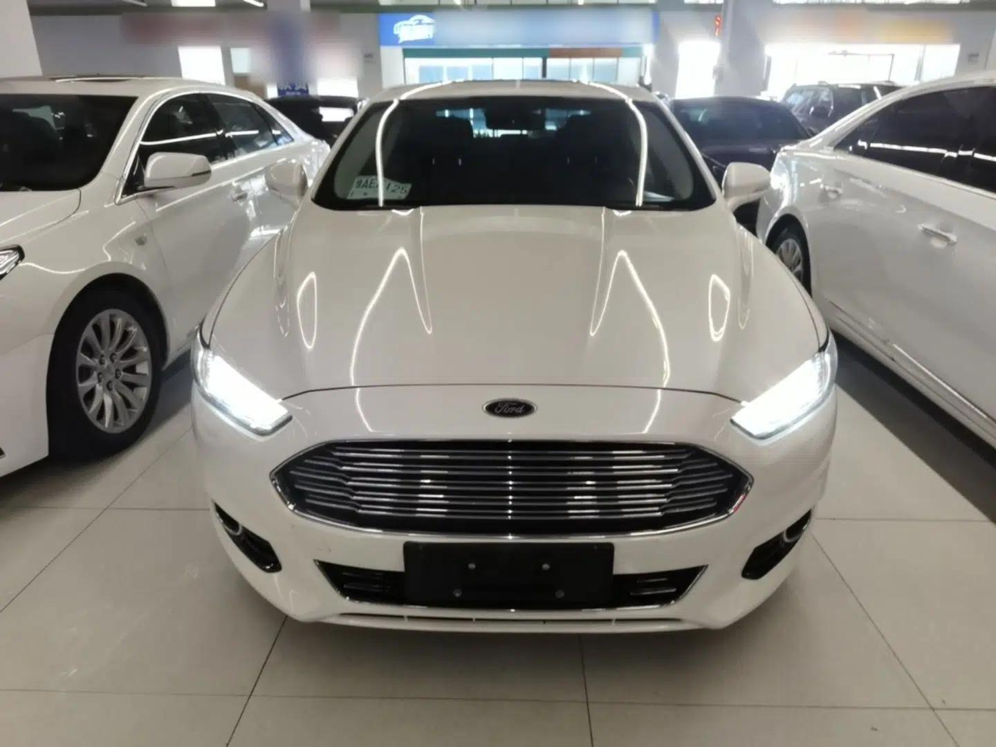 Ford Mondeo 2013 2.0L GTDi240 Luxury Sport Model — миниатюра 2