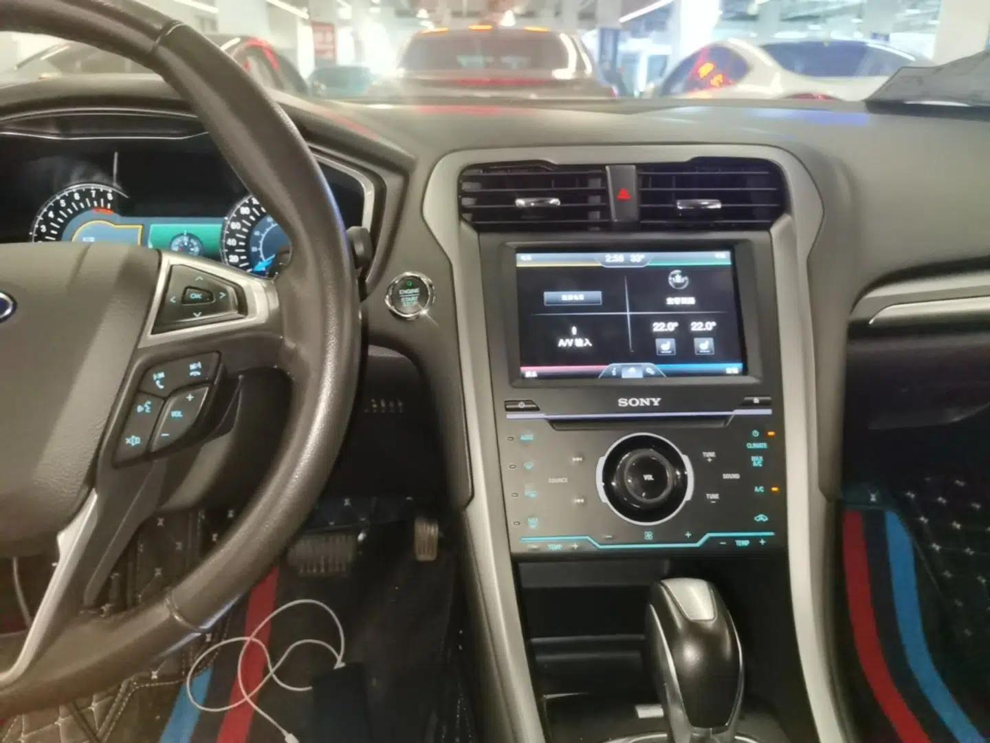 Ford Mondeo 2013 2.0L GTDi240 Luxury Sport Model — миниатюра 15