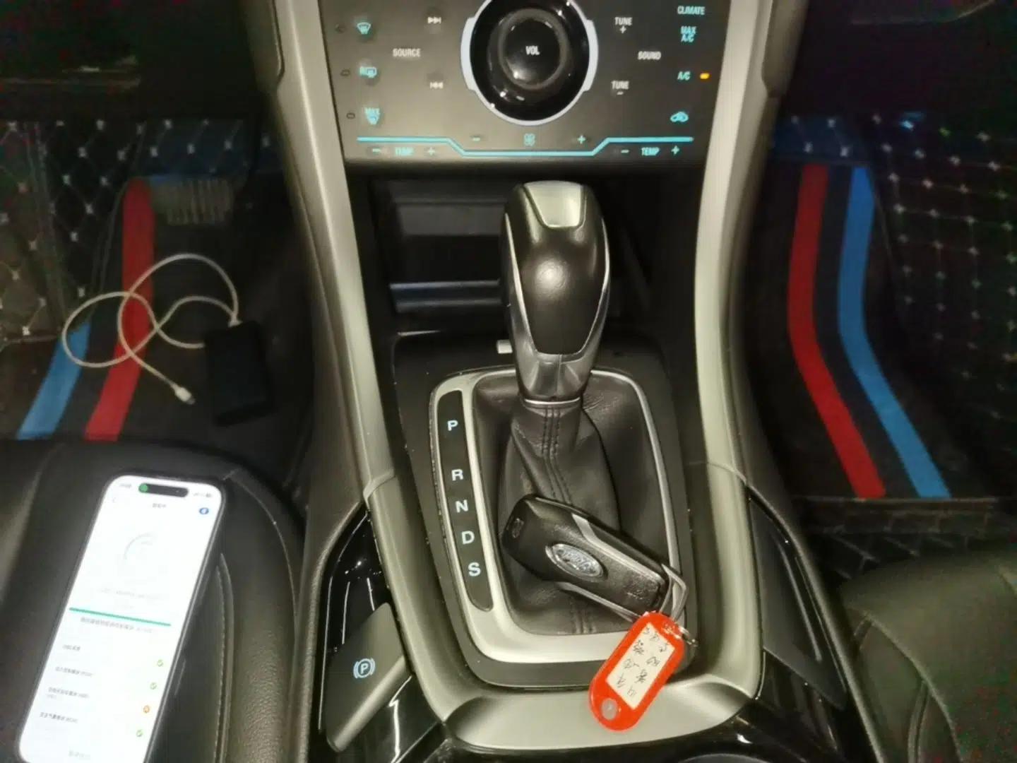Ford Mondeo 2013 2.0L GTDi240 Luxury Sport Model — миниатюра 16