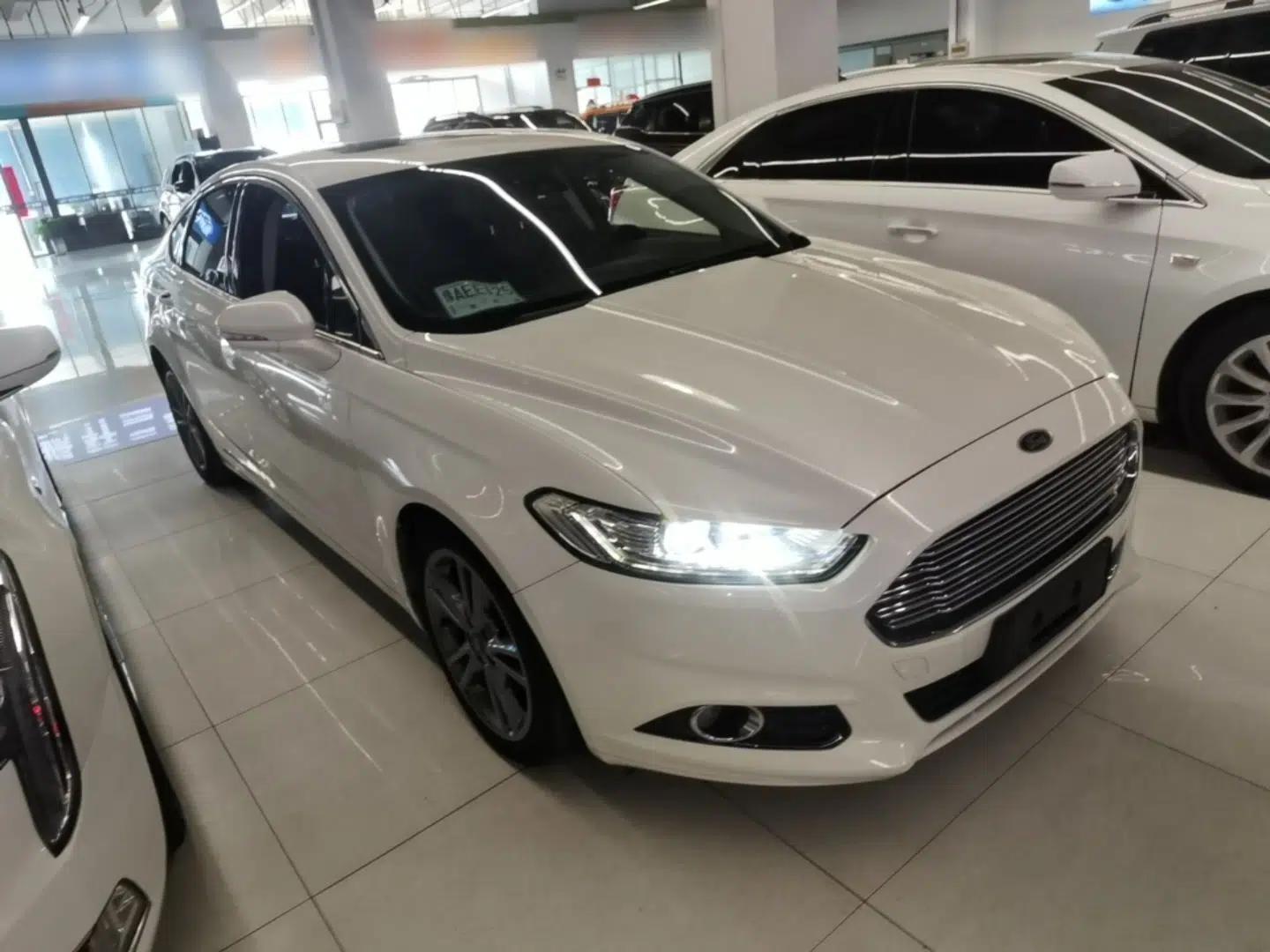 Ford Mondeo 2013 2.0L GTDi240 Luxury Sport Model — миниатюра 3