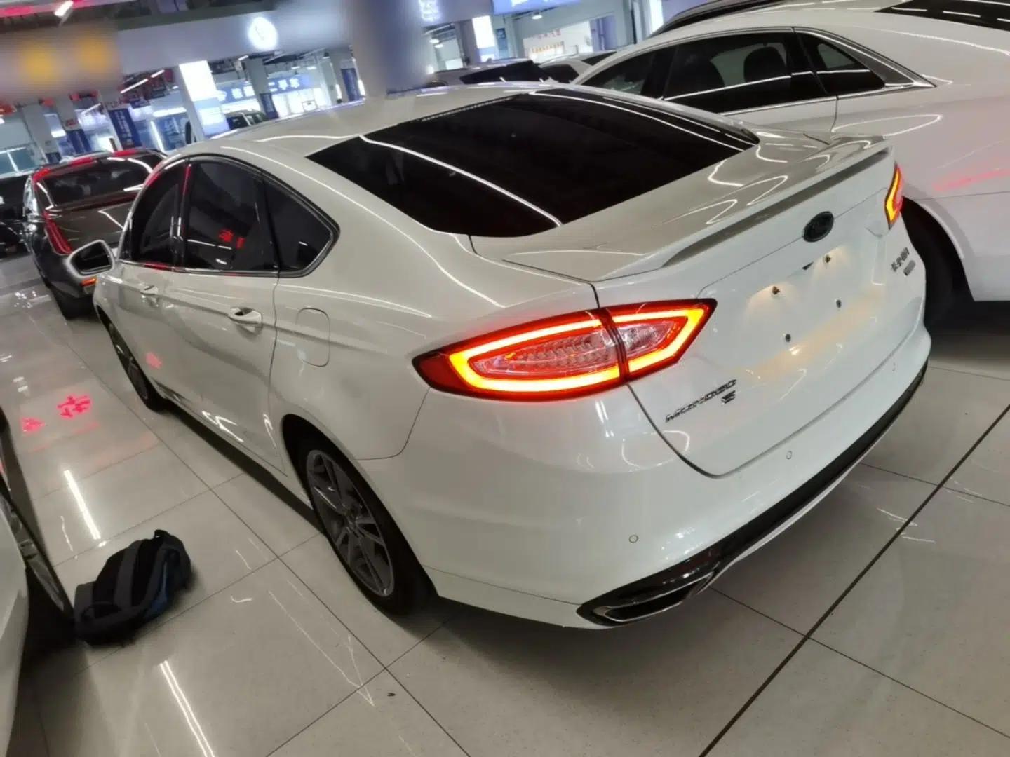 Ford Mondeo 2013 2.0L GTDi240 Luxury Sport Model — миниатюра 4