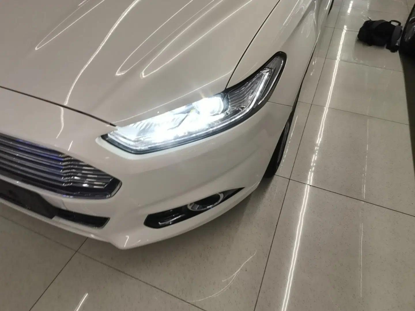 Ford Mondeo 2013 2.0L GTDi240 Luxury Sport Model — миниатюра 8