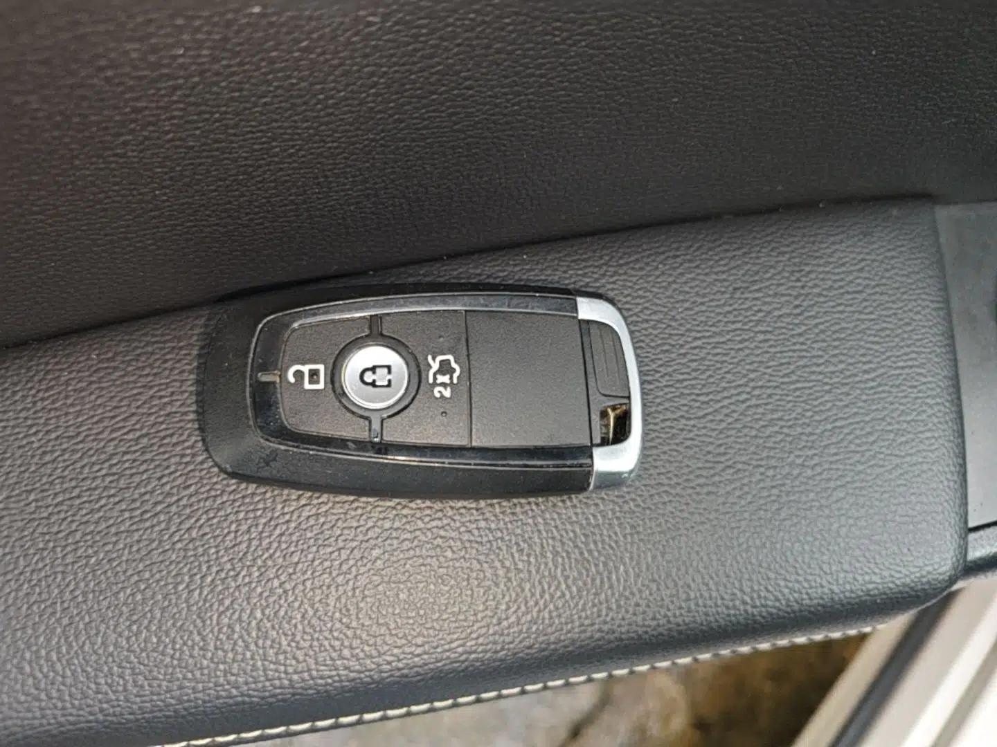 Ford Mondeo 2020 EcoBoost 180 Stylish Model — миниатюра 28