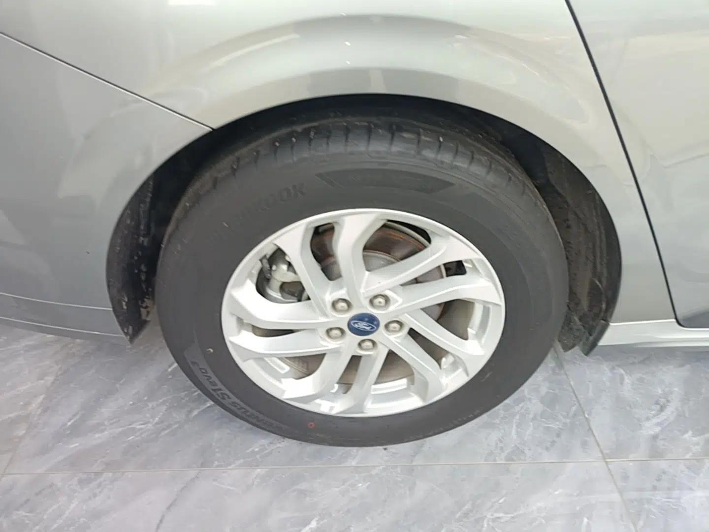 Ford Mondeo 2023 EcoBoost 180 Comfort Model — миниатюра 11
