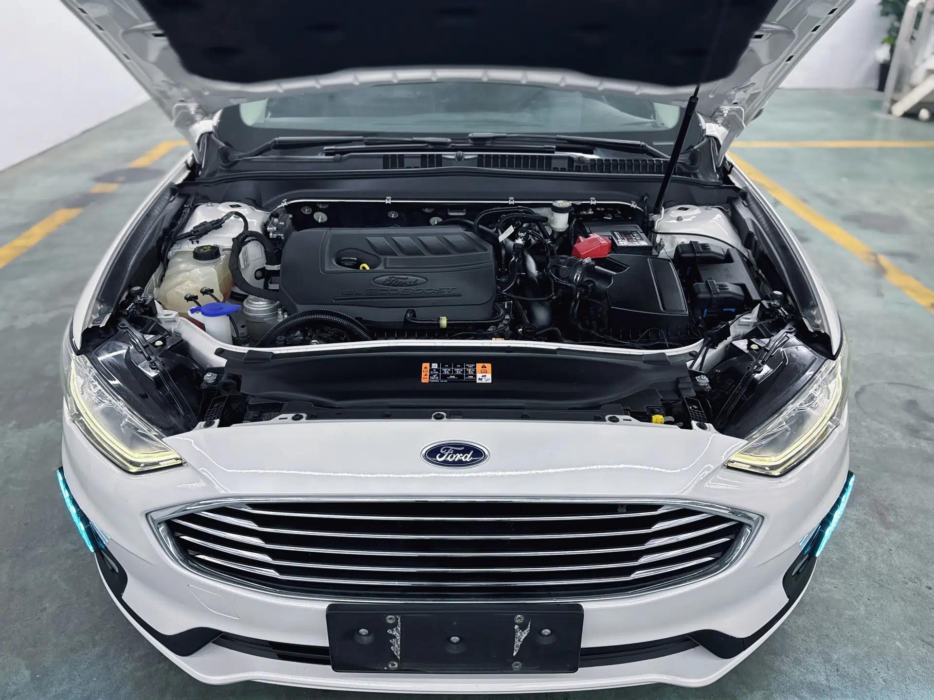 Ford Mondeo 2020 EcoBoost 180 Stylish Model — миниатюра 31