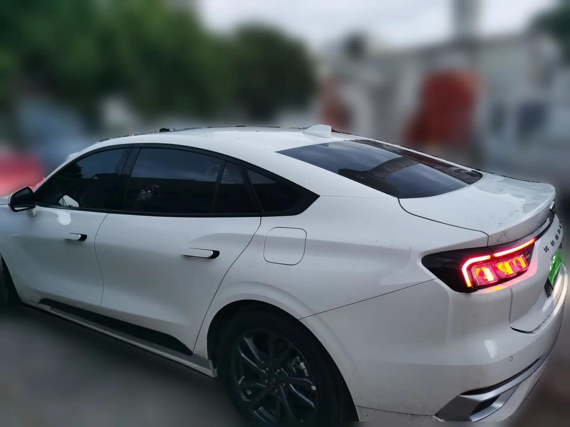Ford Mondeo 2025 2.0T EcoBoost Luxury Version — миниатюра 4
