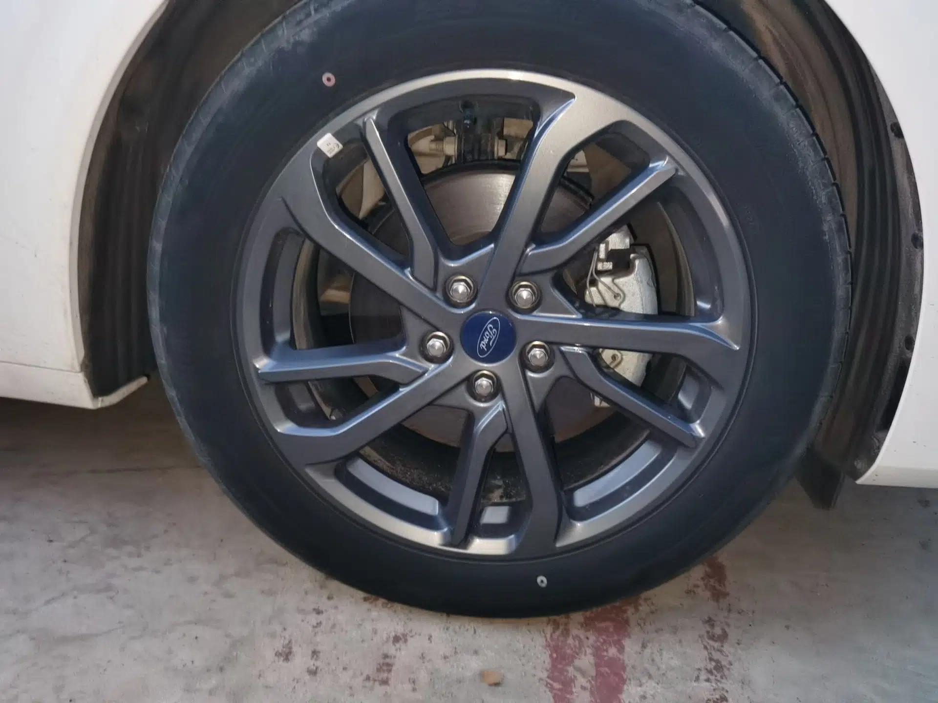 Ford Mondeo 2025 2.0T EcoBoost Luxury Version — миниатюра 8