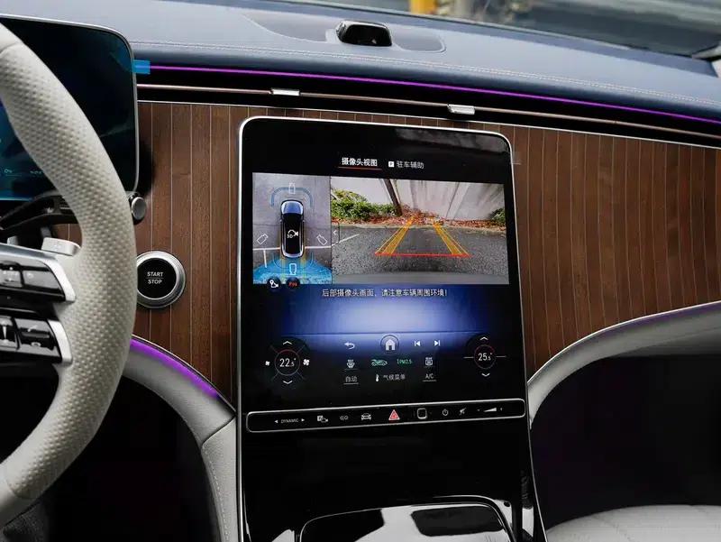 Mercedes-Benz EQE 2025 EQE 500 4MATIC Pioneer Edition — миниатюра 11