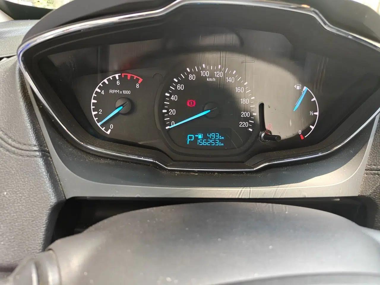 Ford Escort 2015 1.5L Automatic Fashion Model — миниатюра 12