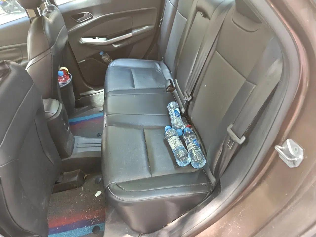 Ford Escort 2015 1.5L Automatic Fashion Model — миниатюра 17