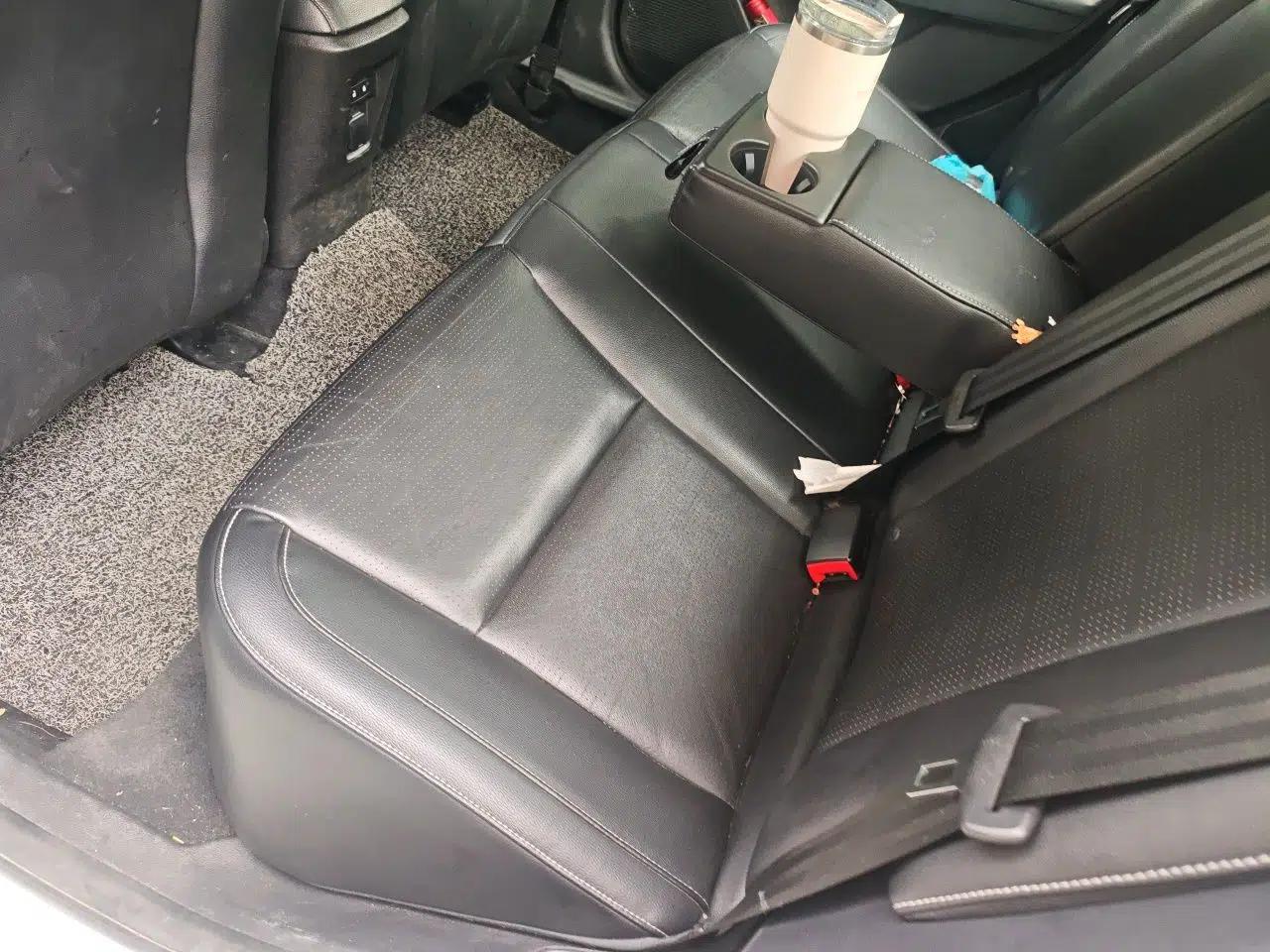 Ford Escort 2015 1.5L Automatic Fashion Model — миниатюра 17