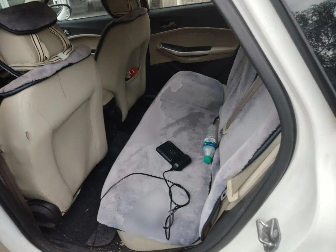 Ford Escort 2015 1.5L Manual Comfort Model — миниатюра 17