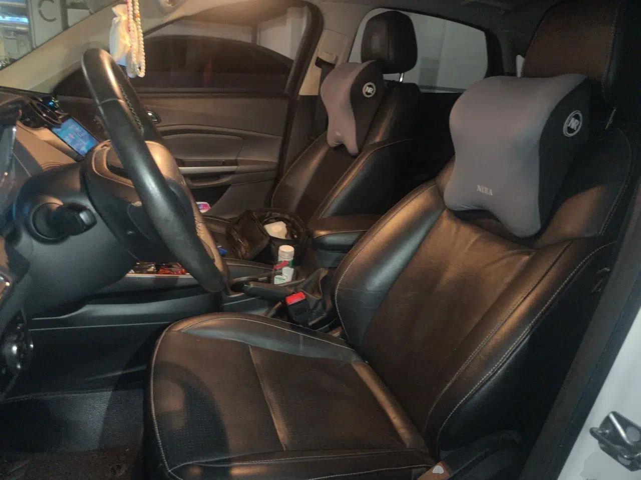 Ford Escort 2015 1.5L Automatic Fashion Model — миниатюра 15