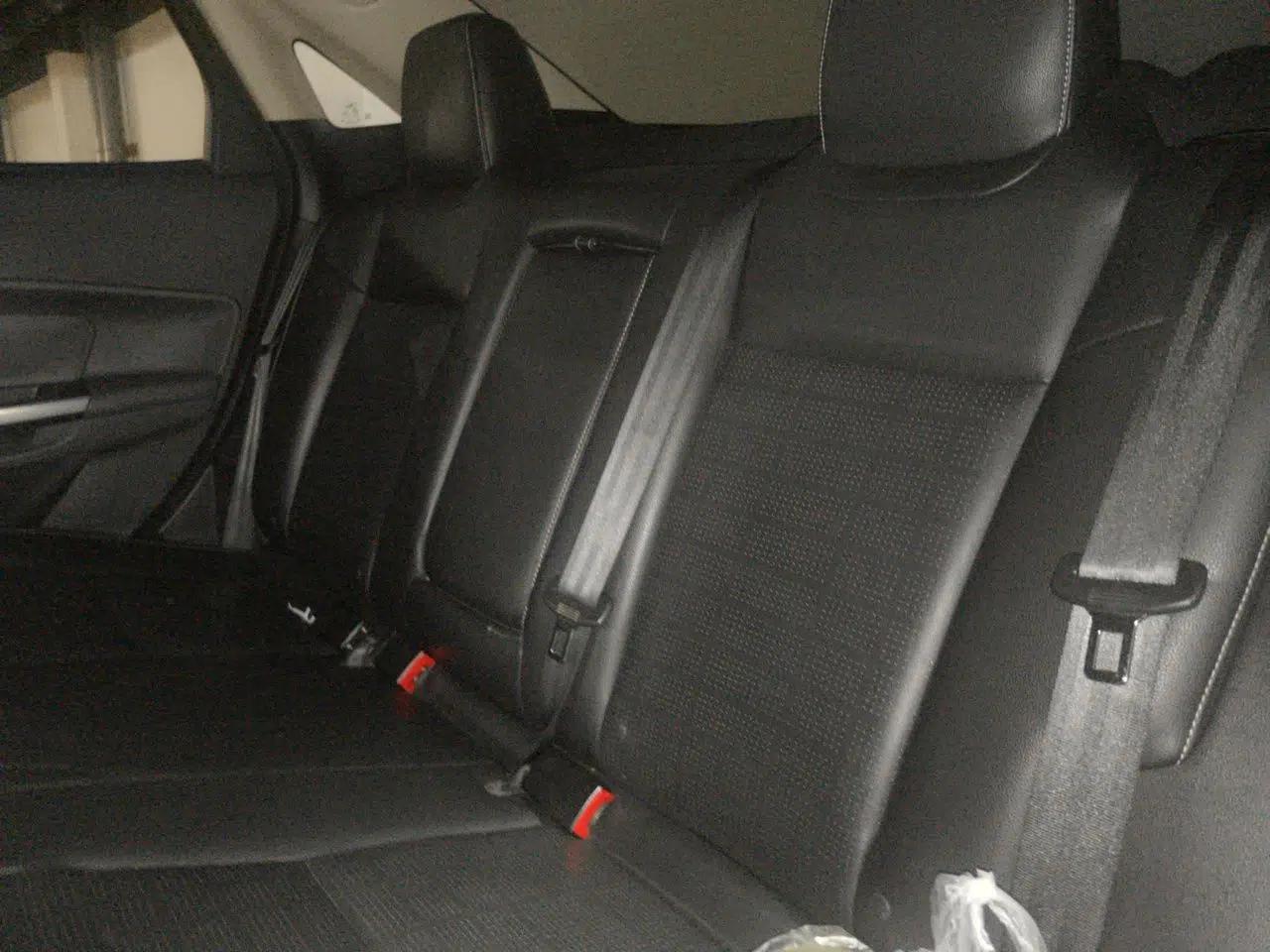 Ford Escort 2015 1.5L Automatic Fashion Model — миниатюра 17
