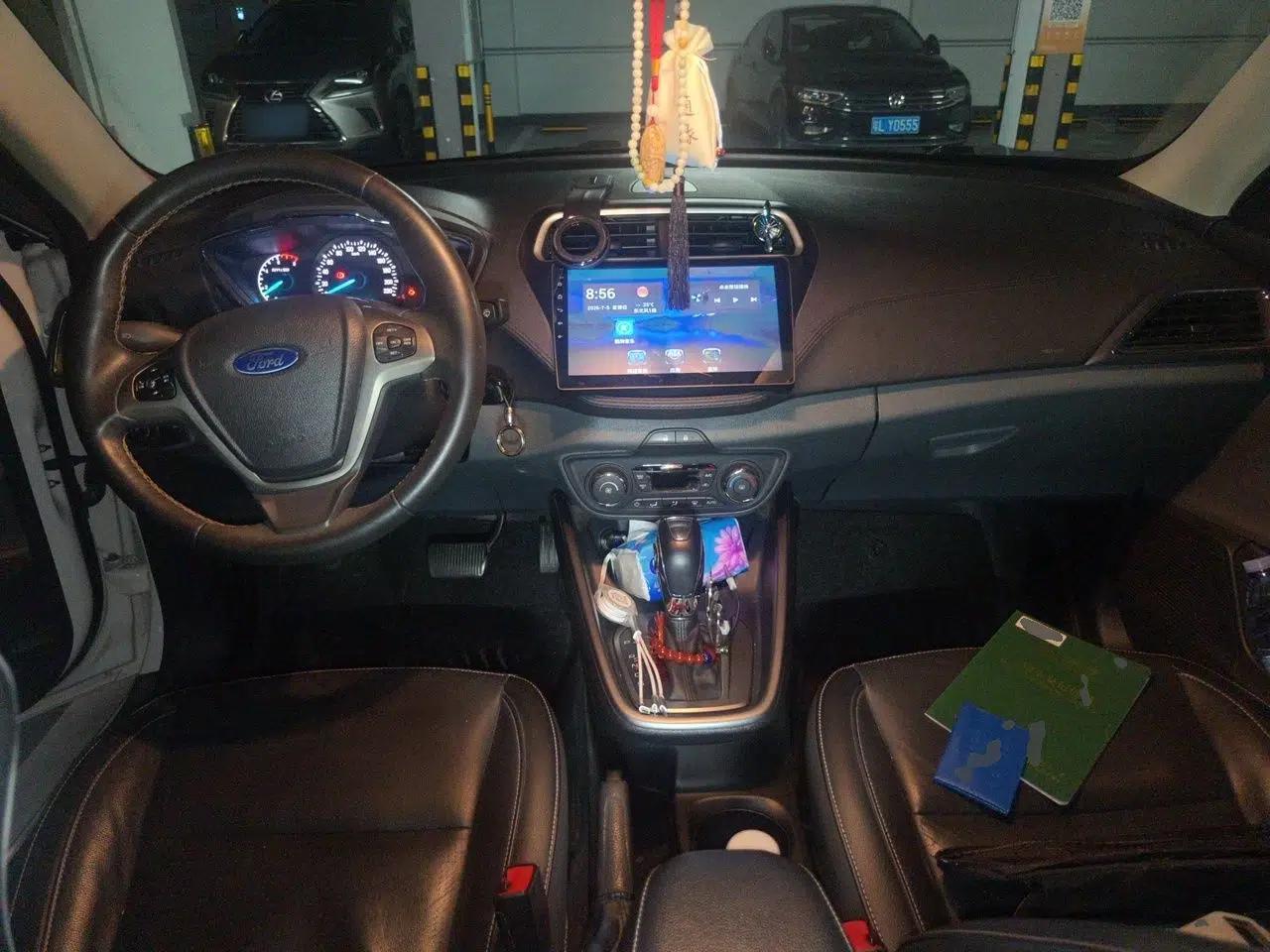 Ford Escort 2015 1.5L Automatic Fashion Model — миниатюра 9