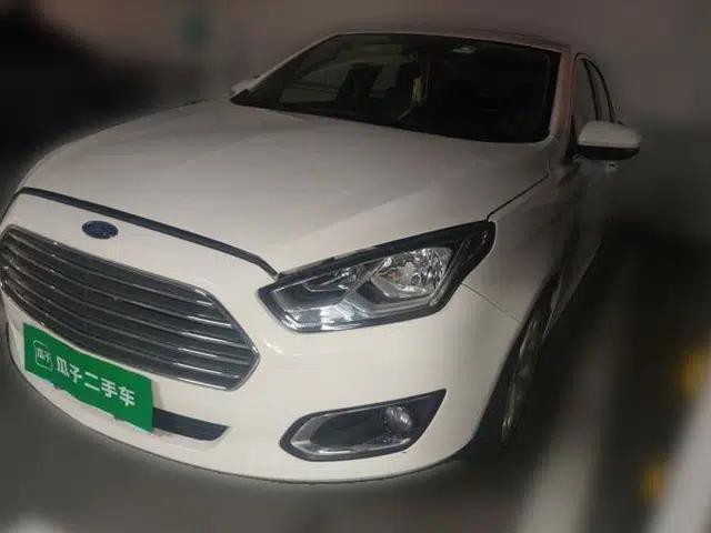 Ford Escort 2015 1.5L Automatic Fashion Model