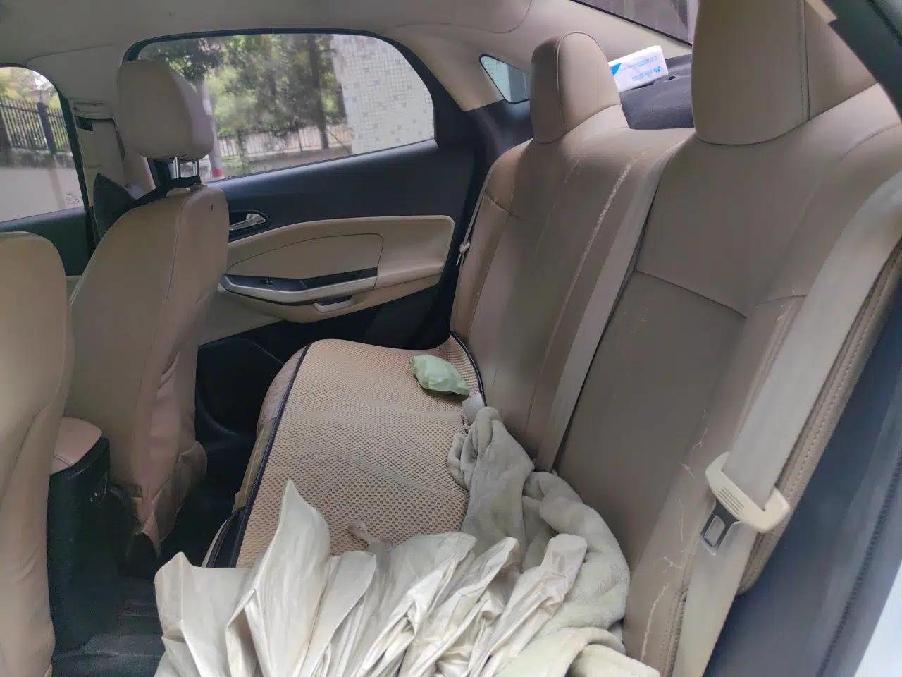 Ford Escort 2015 1.5L Automatic Comfort Edition — миниатюра 17