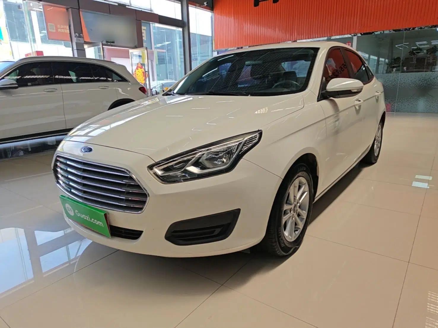 Ford Escort 2019 Revised Version 1.5L Manual Quality Enjoyment Type China VI Standard — миниатюра 1