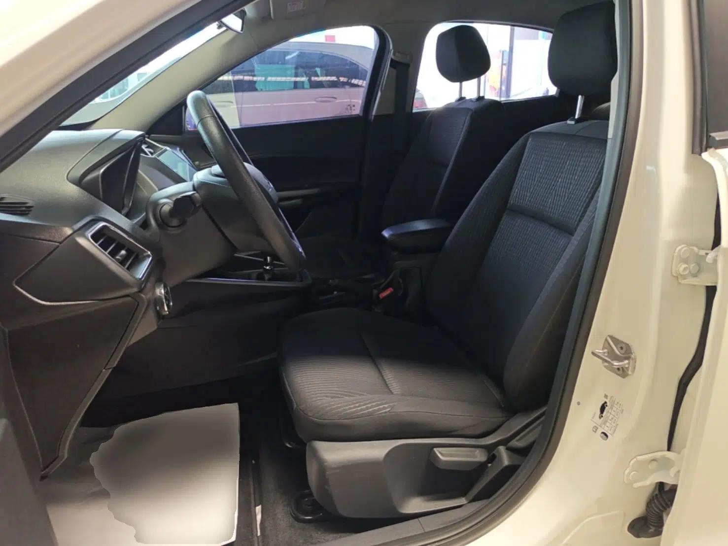 Ford Escort 2019 Revised Version 1.5L Manual Quality Enjoyment Type China VI Standard — миниатюра 17