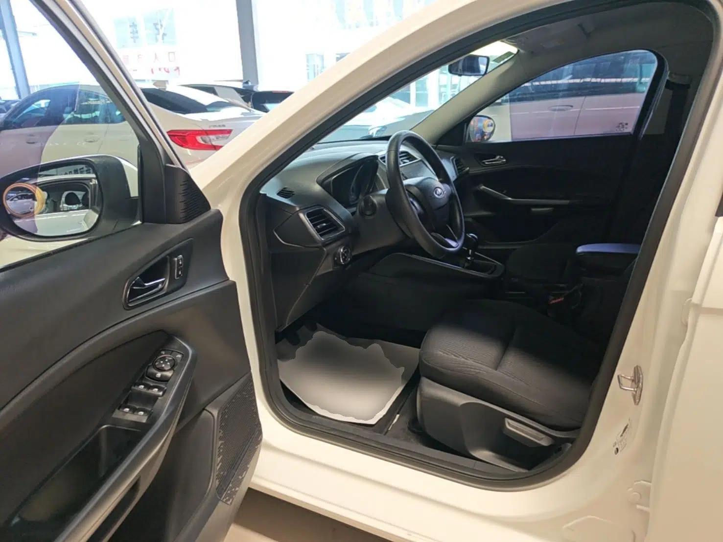 Ford Escort 2019 Revised Version 1.5L Manual Quality Enjoyment Type China VI Standard — миниатюра 18