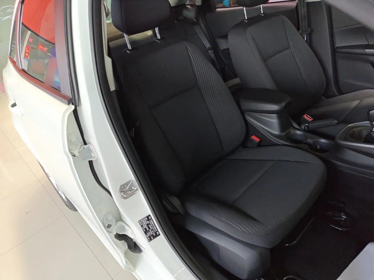 Ford Escort 2019 Revised Version 1.5L Manual Quality Enjoyment Type China VI Standard — миниатюра 19