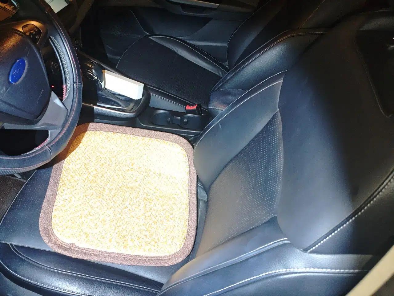 Ford Escort 2015 1.5L Automatic Fashion Model — миниатюра 12