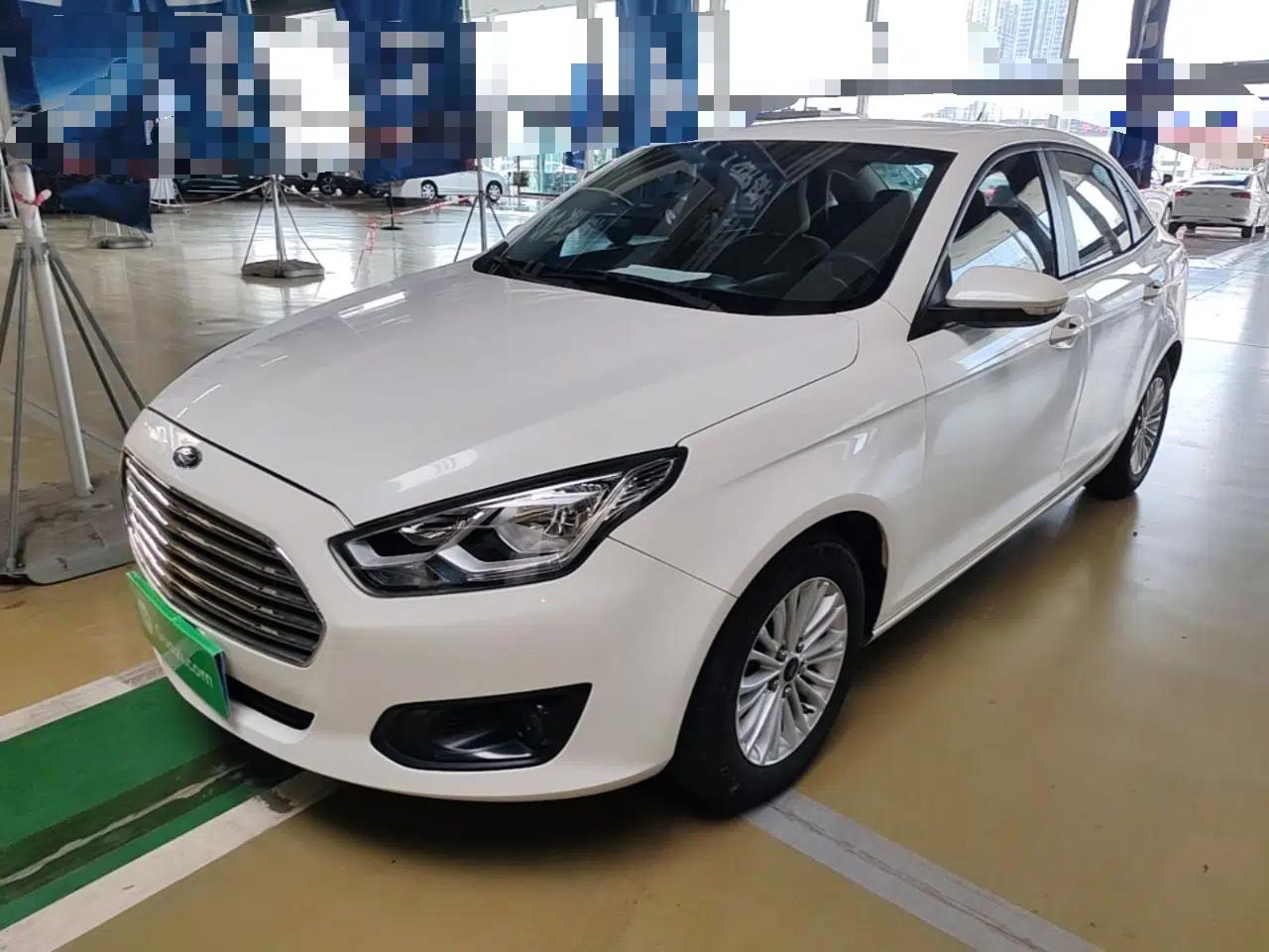 Ford Escort 2015 1.5L Automatic Comfort Edition — миниатюра 1
