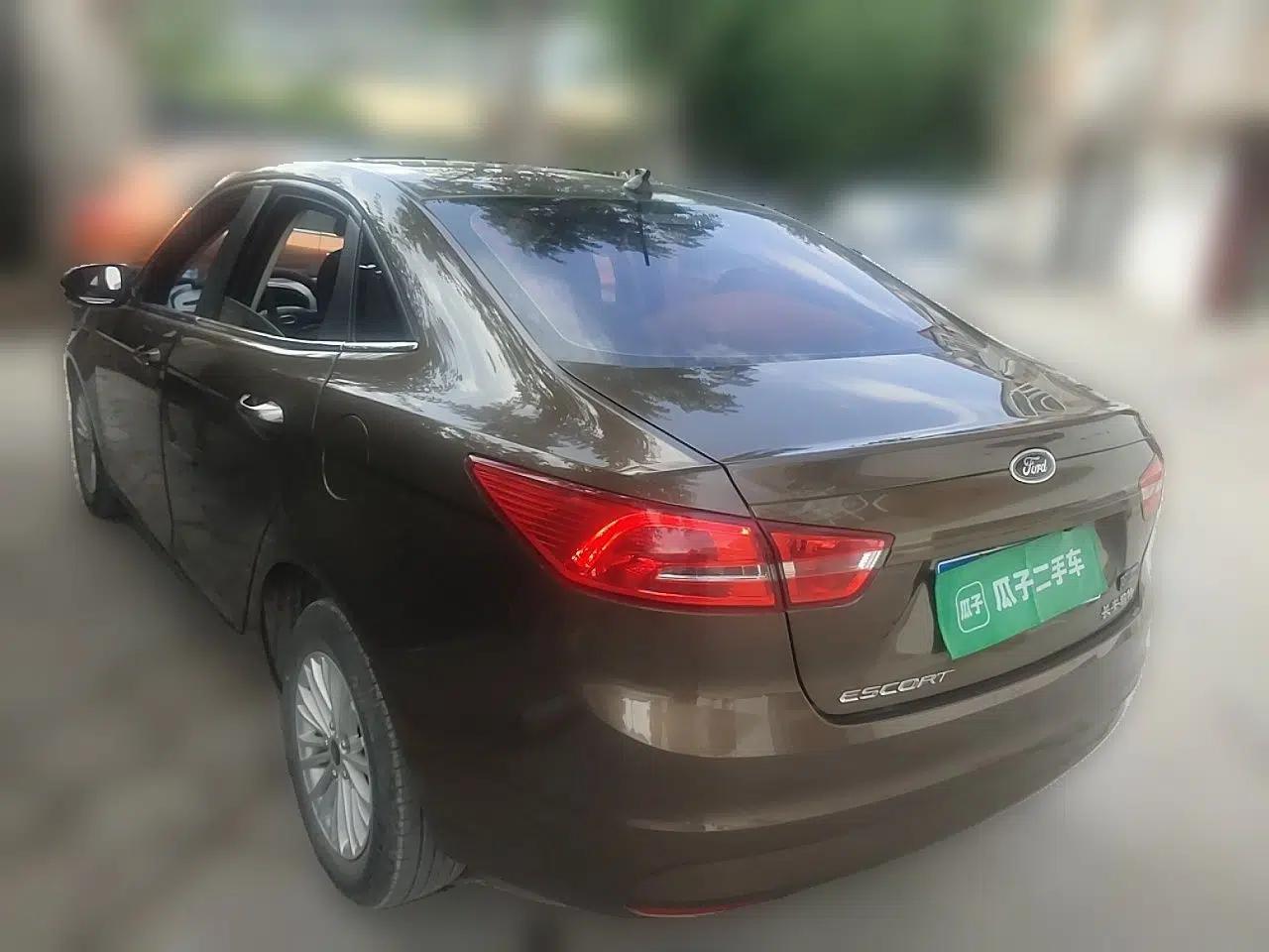Ford Escort 2017 Revised Version 1.5L Manual Comfort Edition — миниатюра 4