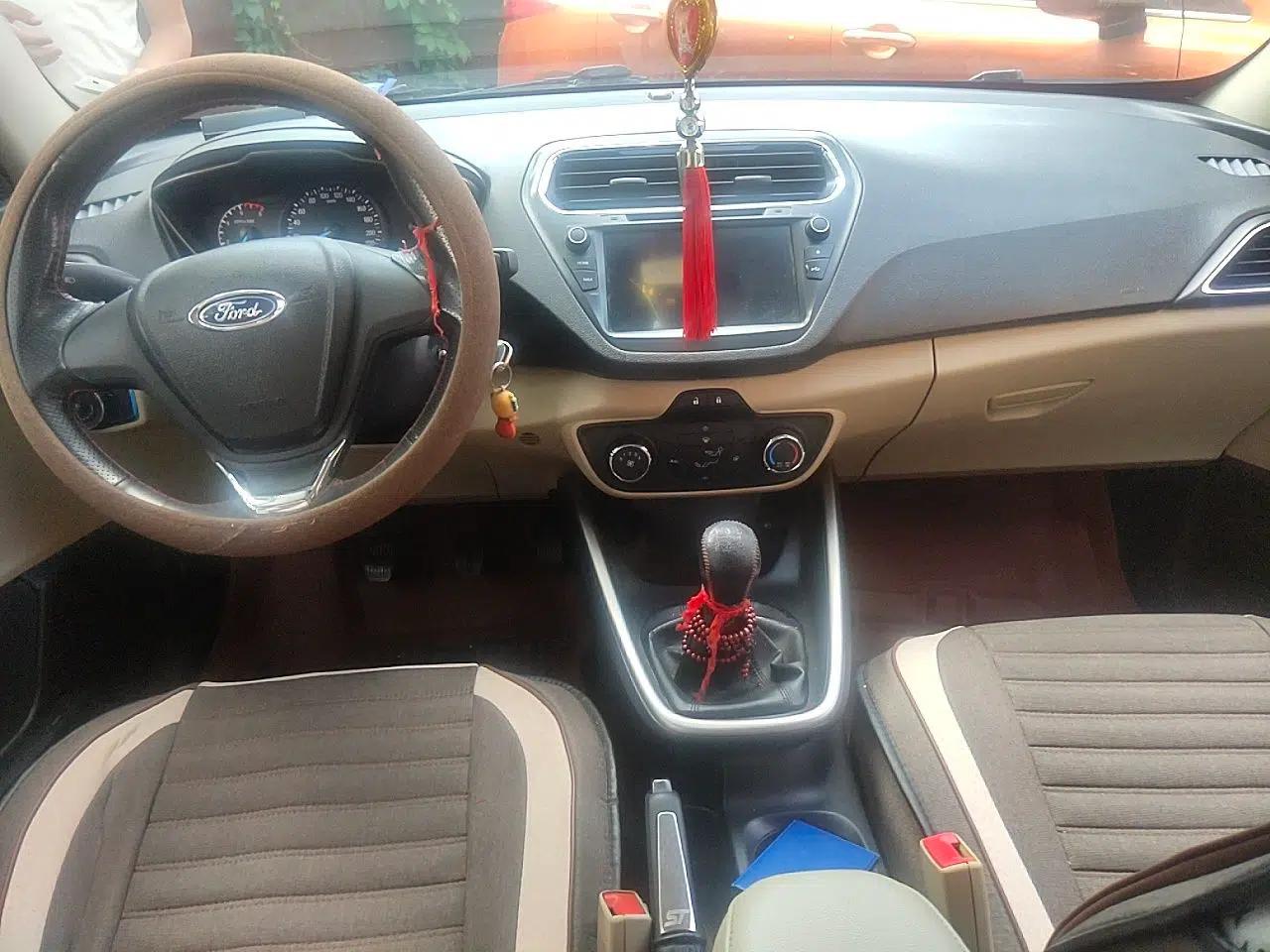 Ford Escort 2017 Revised Version 1.5L Manual Comfort Edition — миниатюра 9